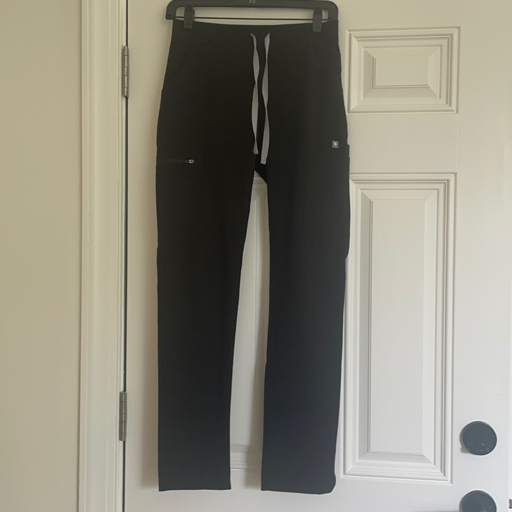 FIGS Yola Skinny Scrub Pants in Black Size XXS